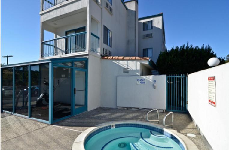 America'S Best Value Inn Of Новато Экстерьер фото